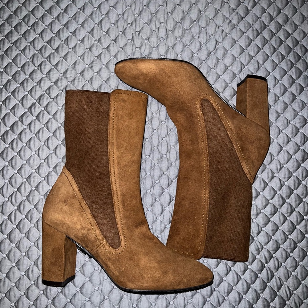 Stuart Weitzman Brown boots. New never worn. No box.